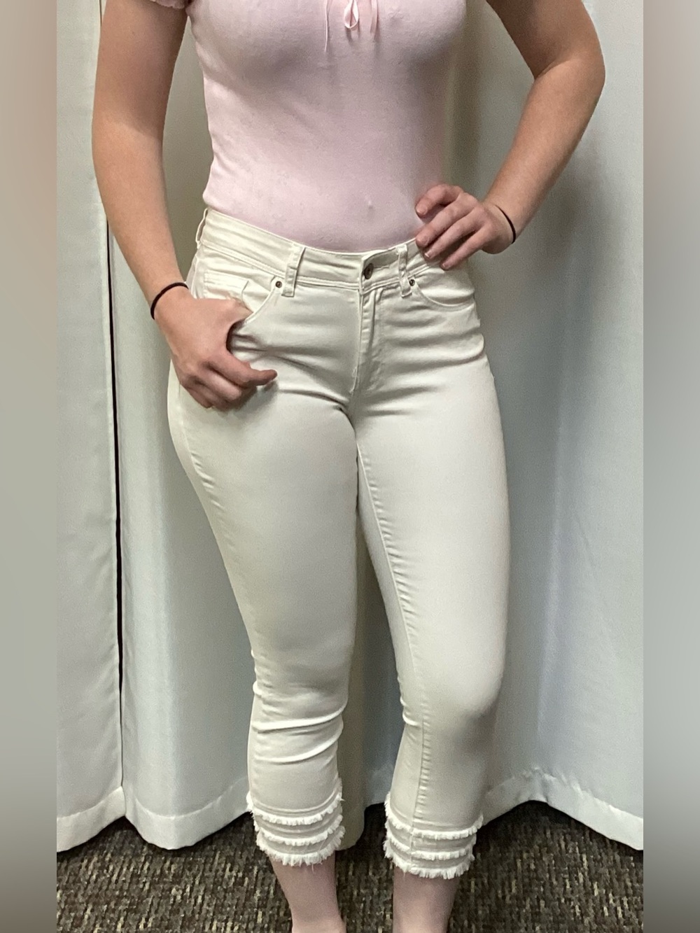 CHARLIE B Cream Cropped Frayed-Hem Jeans